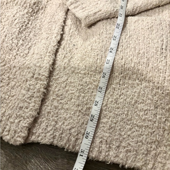 Dress Forum Cream Women's Cardigan - Picture 3 of 4